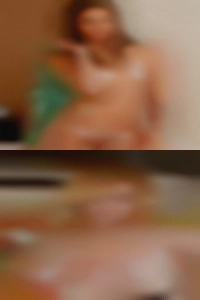 Hit nude women the king bed with eachother!!!
